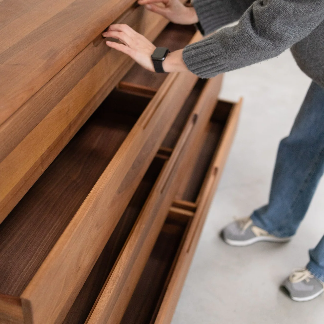 Commode en bois massif Suède 4.2 – NordicStory - Image 21