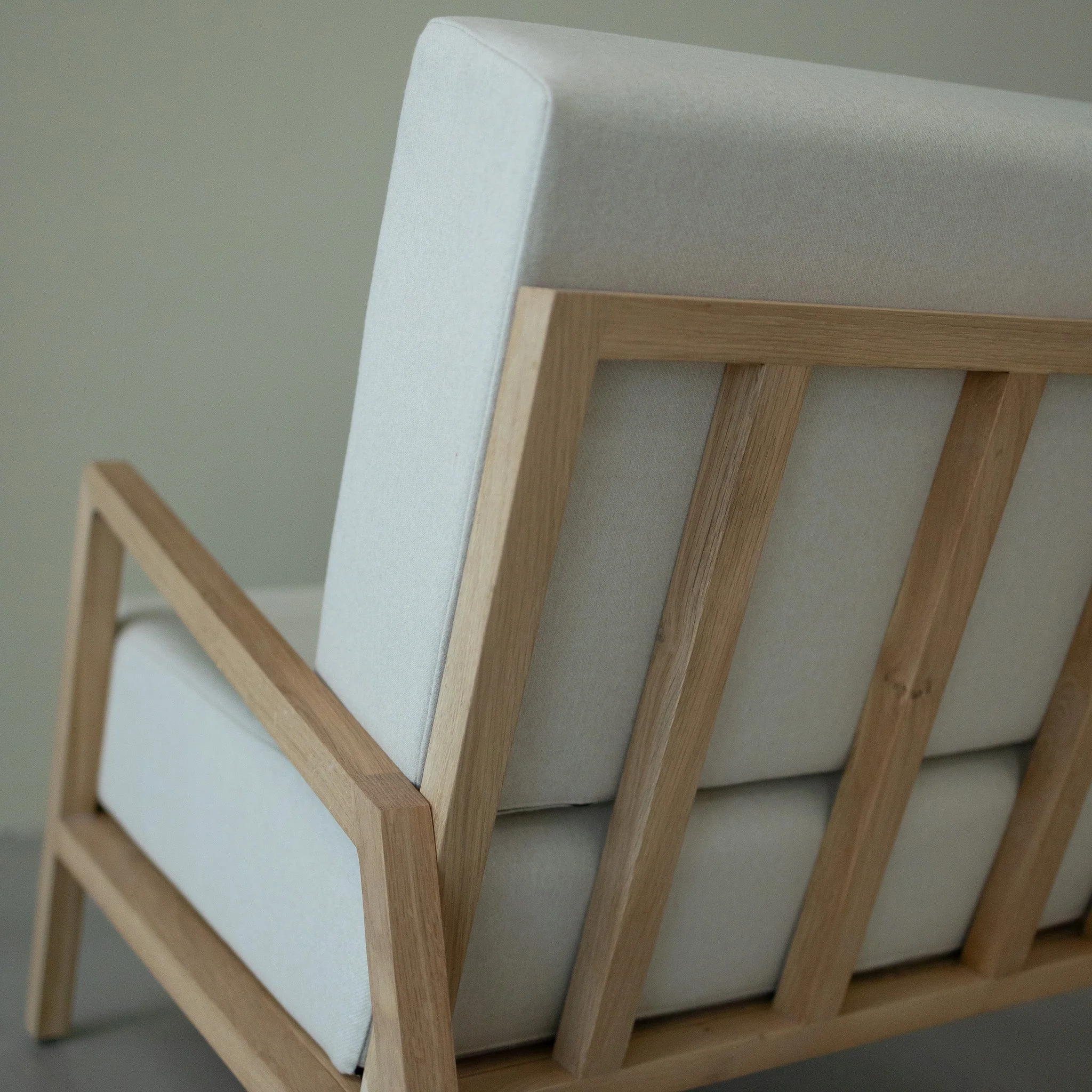 Fauteuil en bois massif de chêne Suède - NordicStory - Image 12