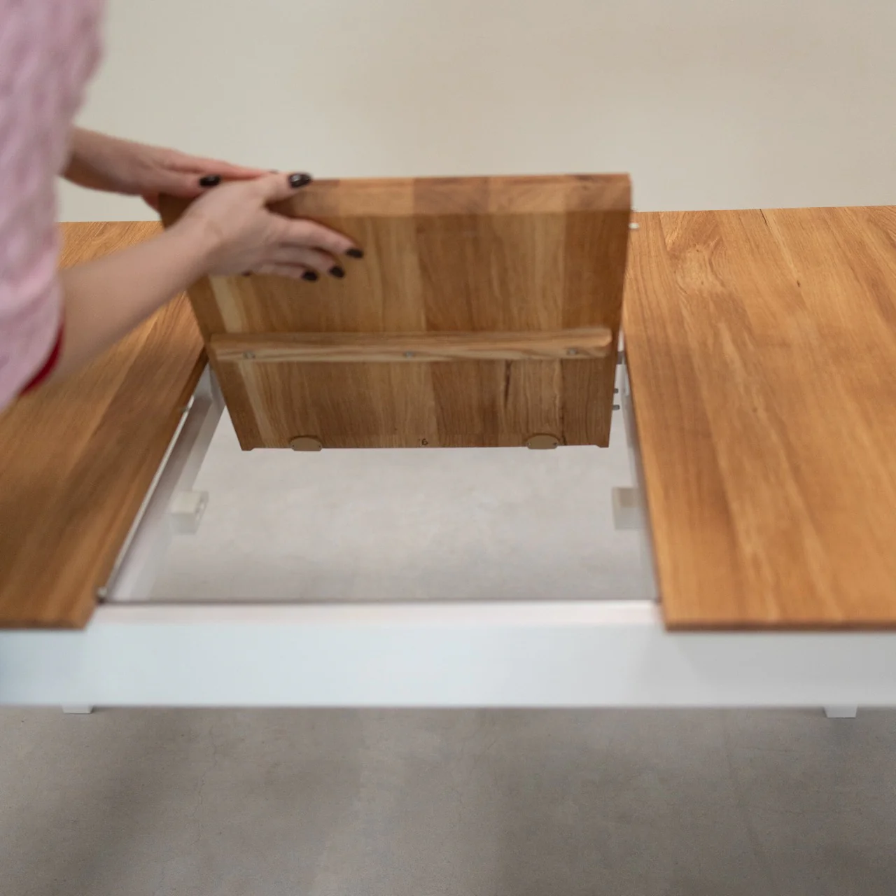 Table à manger extensible en bois massif Lausanne - NordicStory - Image 10
