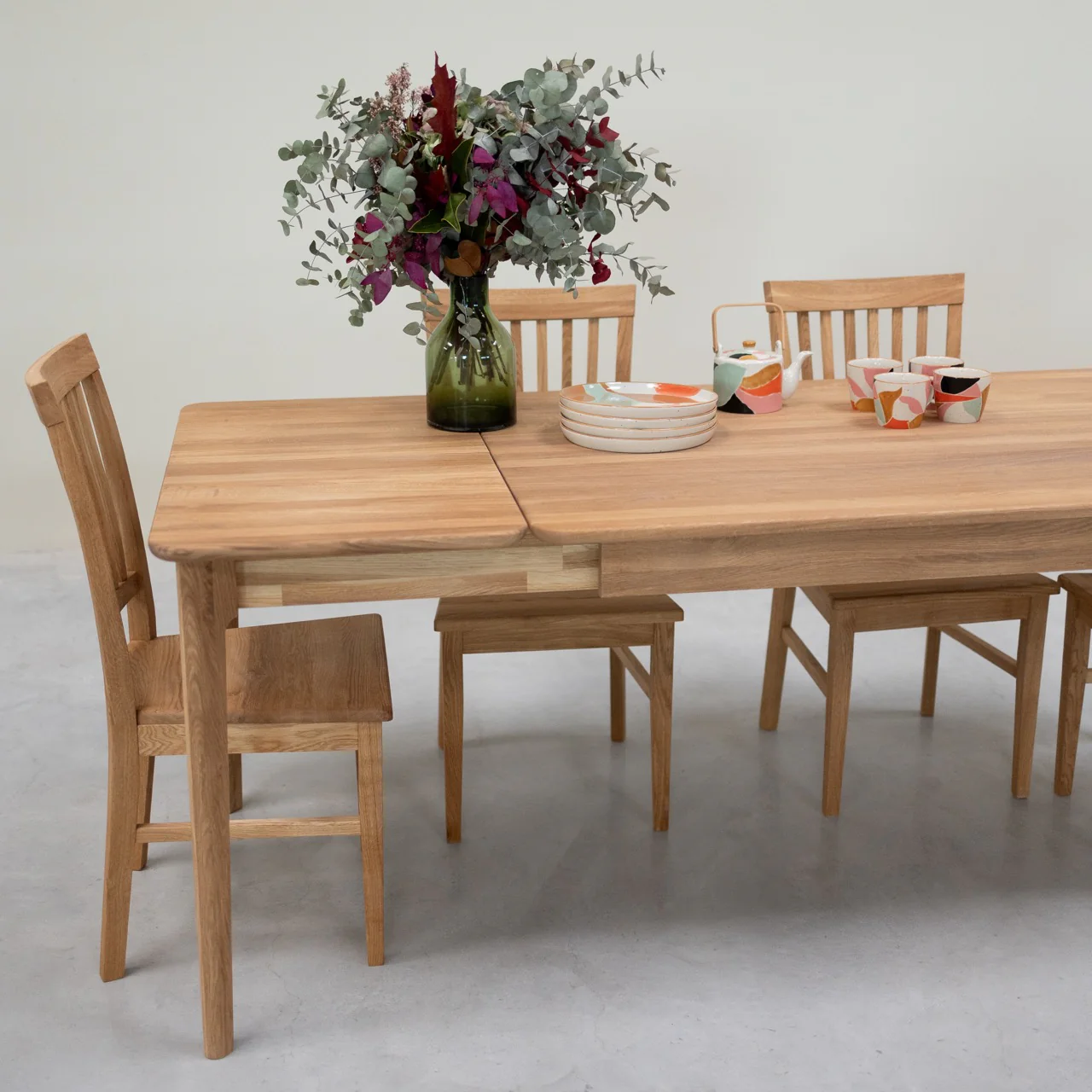 Table à manger rectangulaire extensible en bois massif de chêne Astrid - NordicStory - Image 10