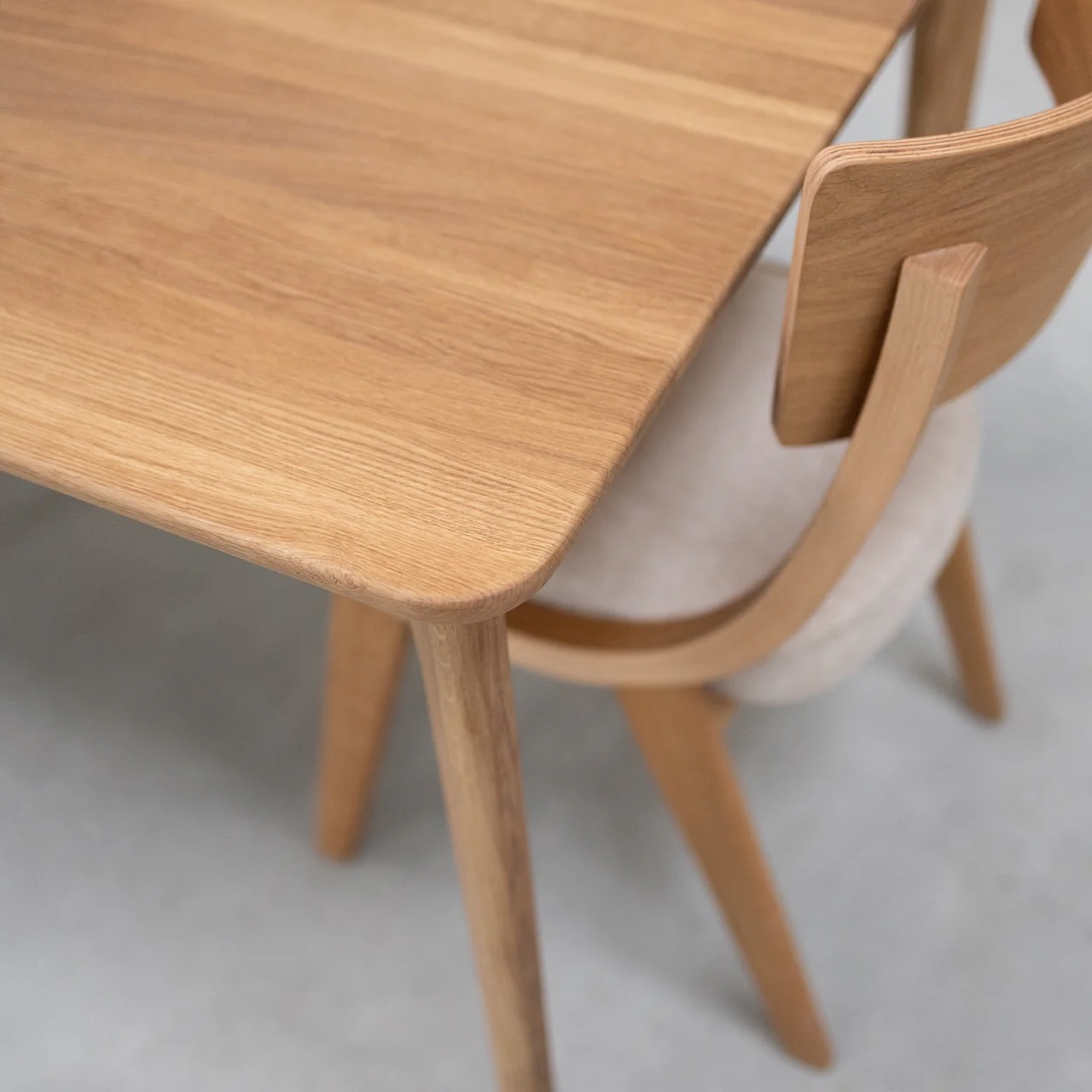 Table à manger rectangulaire extensible en bois massif de chêne Astrid - NordicStory - Image 6