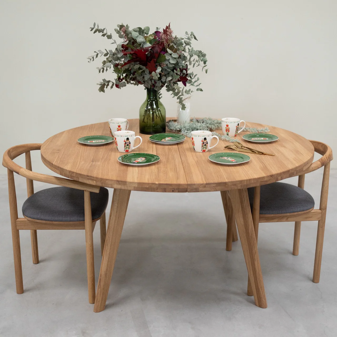 Table à manger ronde extensible en bois massif de chêne Léa - NordicStory - Image 16