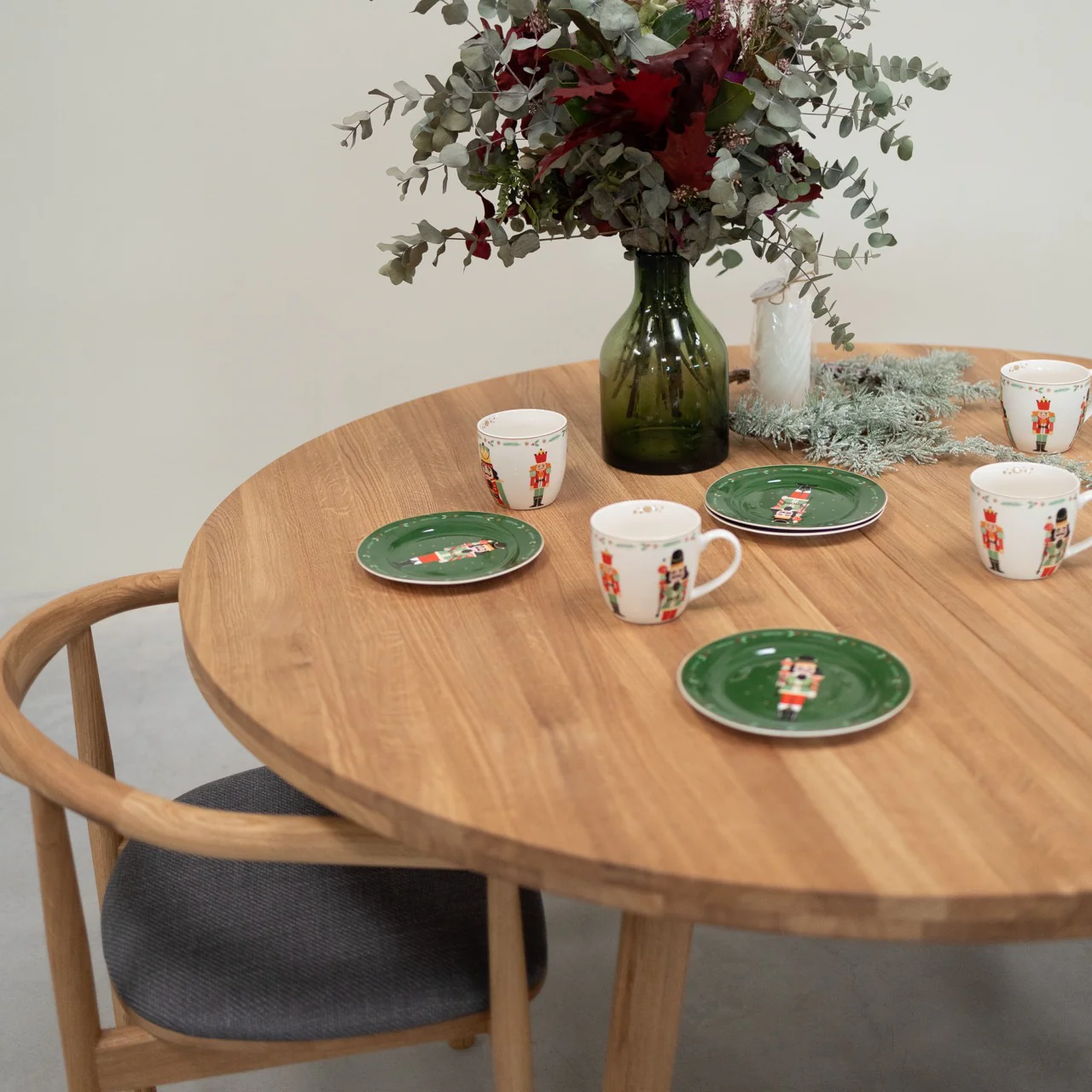 Table à manger ronde extensible en bois massif de chêne Léa - NordicStory - Image 18