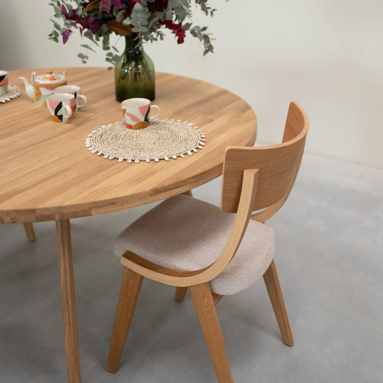 Table à manger ronde extensible en bois massif de chêne Léa - NordicStory - Image 24