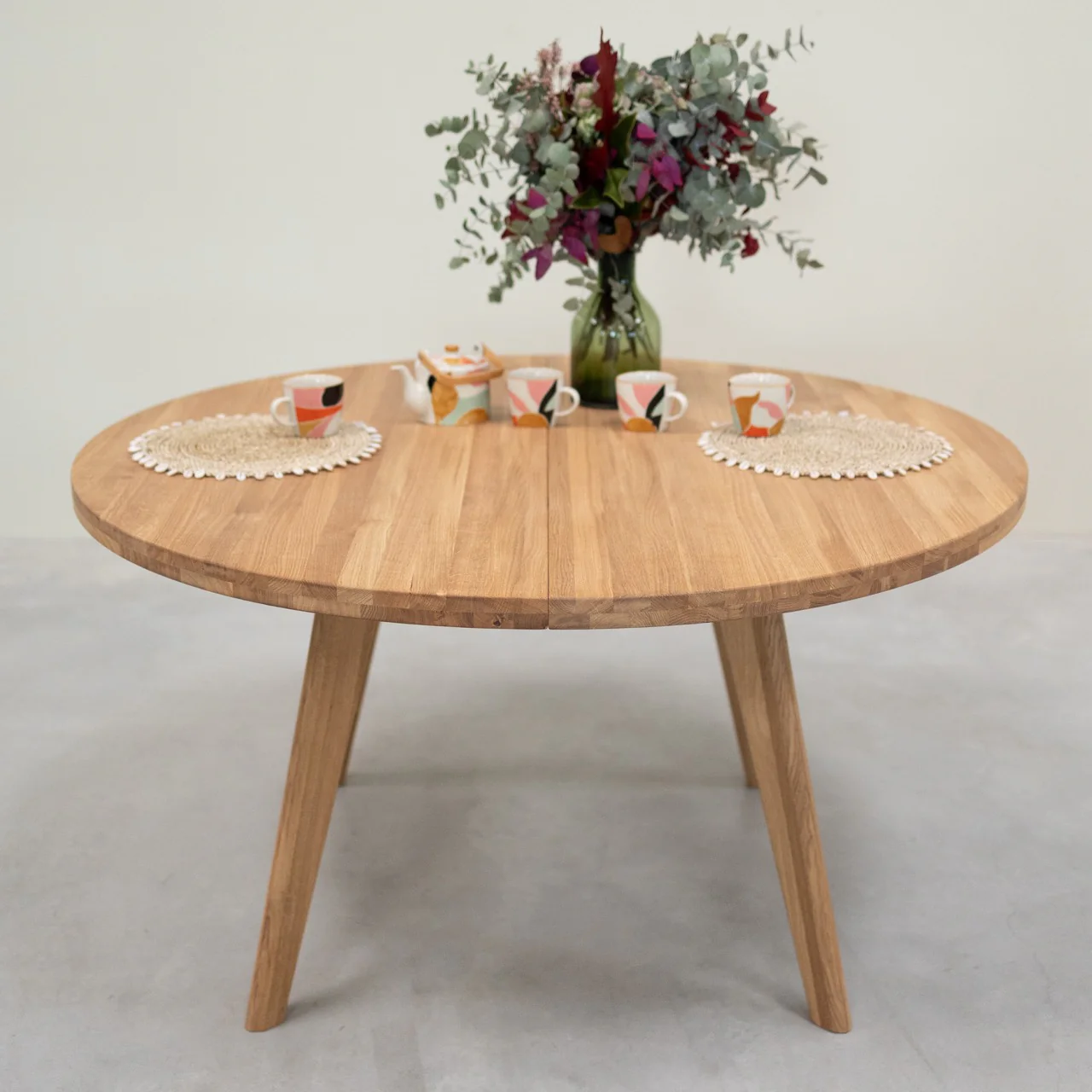 Table à manger ronde extensible en bois massif de chêne Léa - NordicStory - Image 3