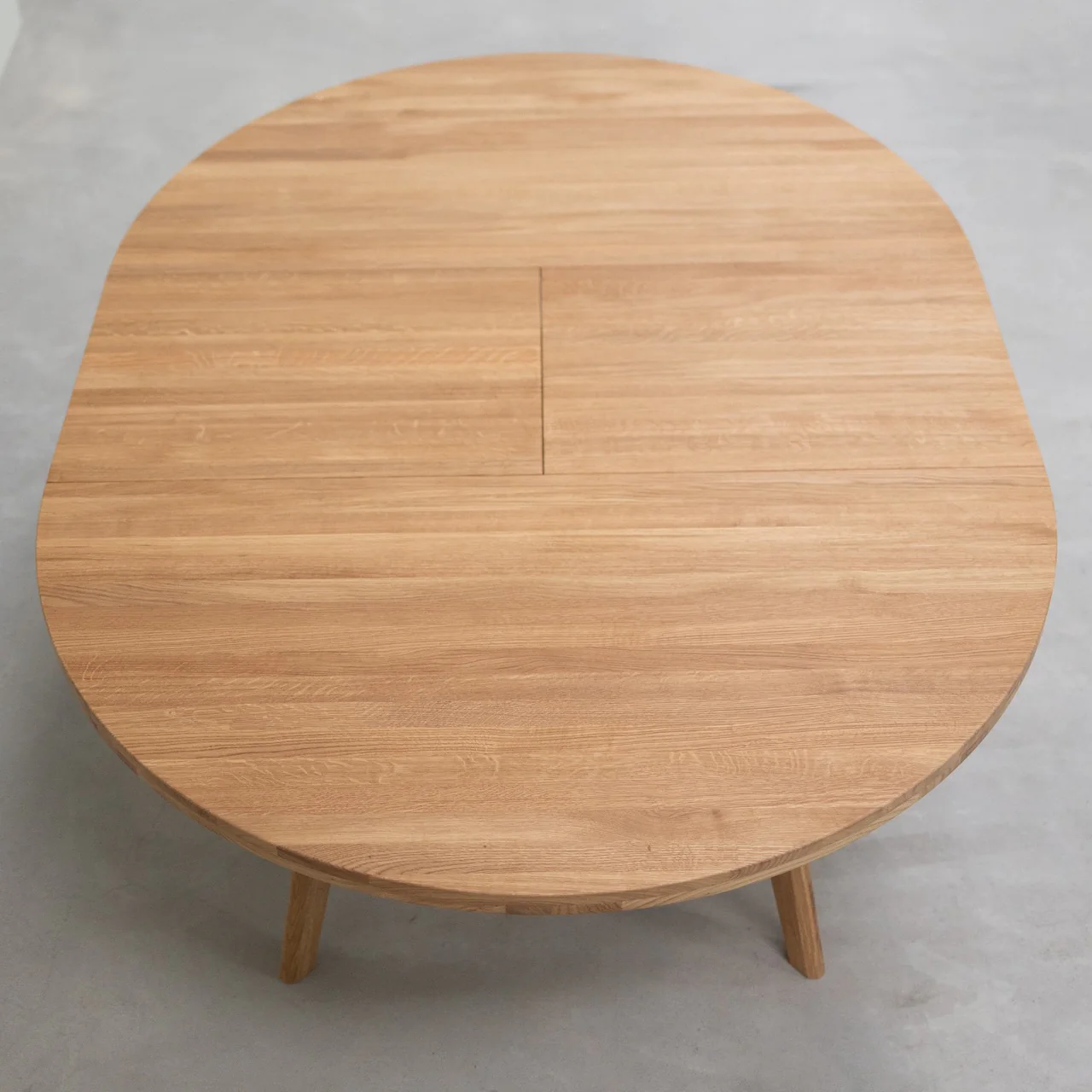 Table à manger ronde extensible en bois massif de chêne Léa - NordicStory - Image 6