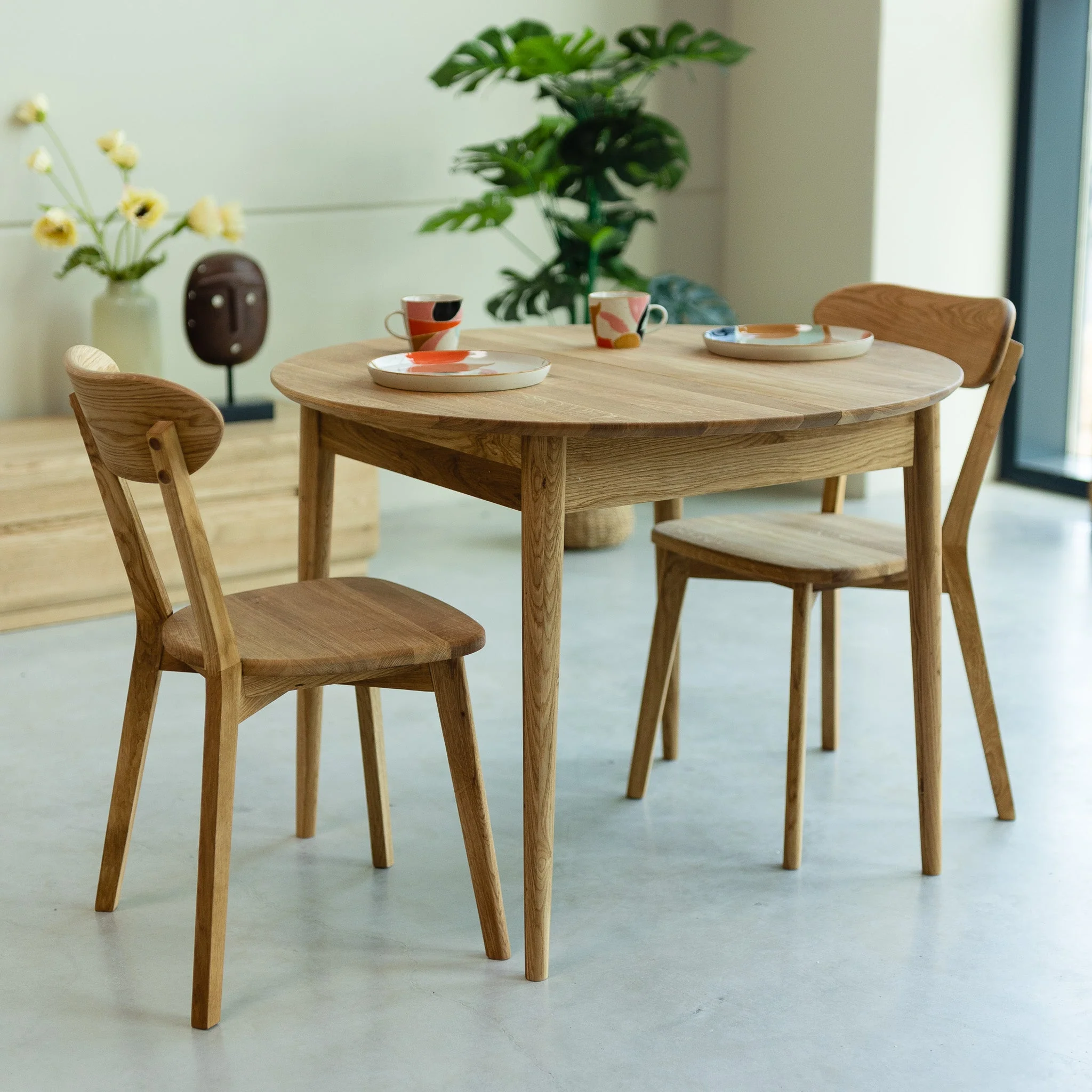 Table à manger ronde extensible en bois massif de chêne Malmo - NordicStory - Image 10