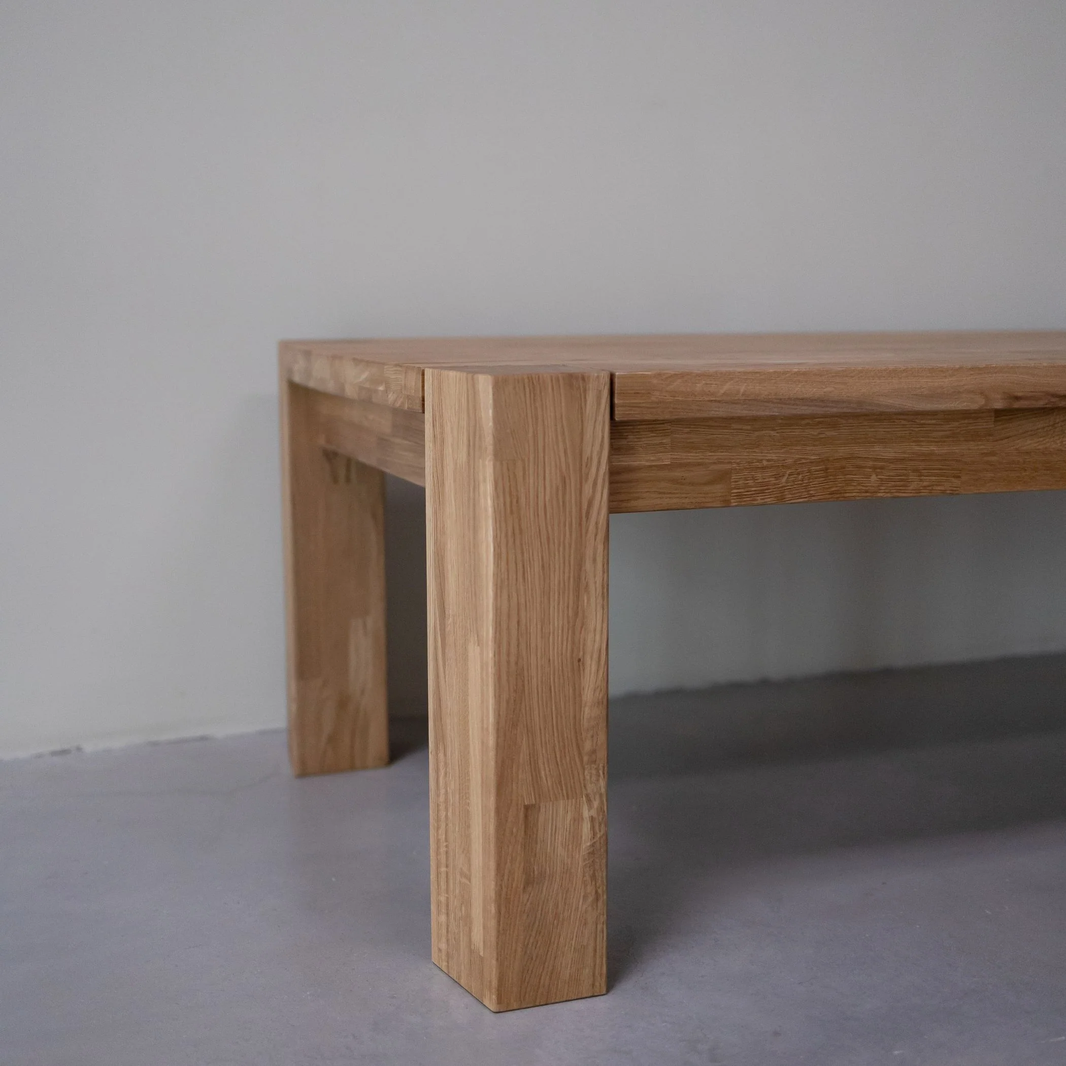 Table basse en bois massif de chêne Balder - NordicStory - Image 5