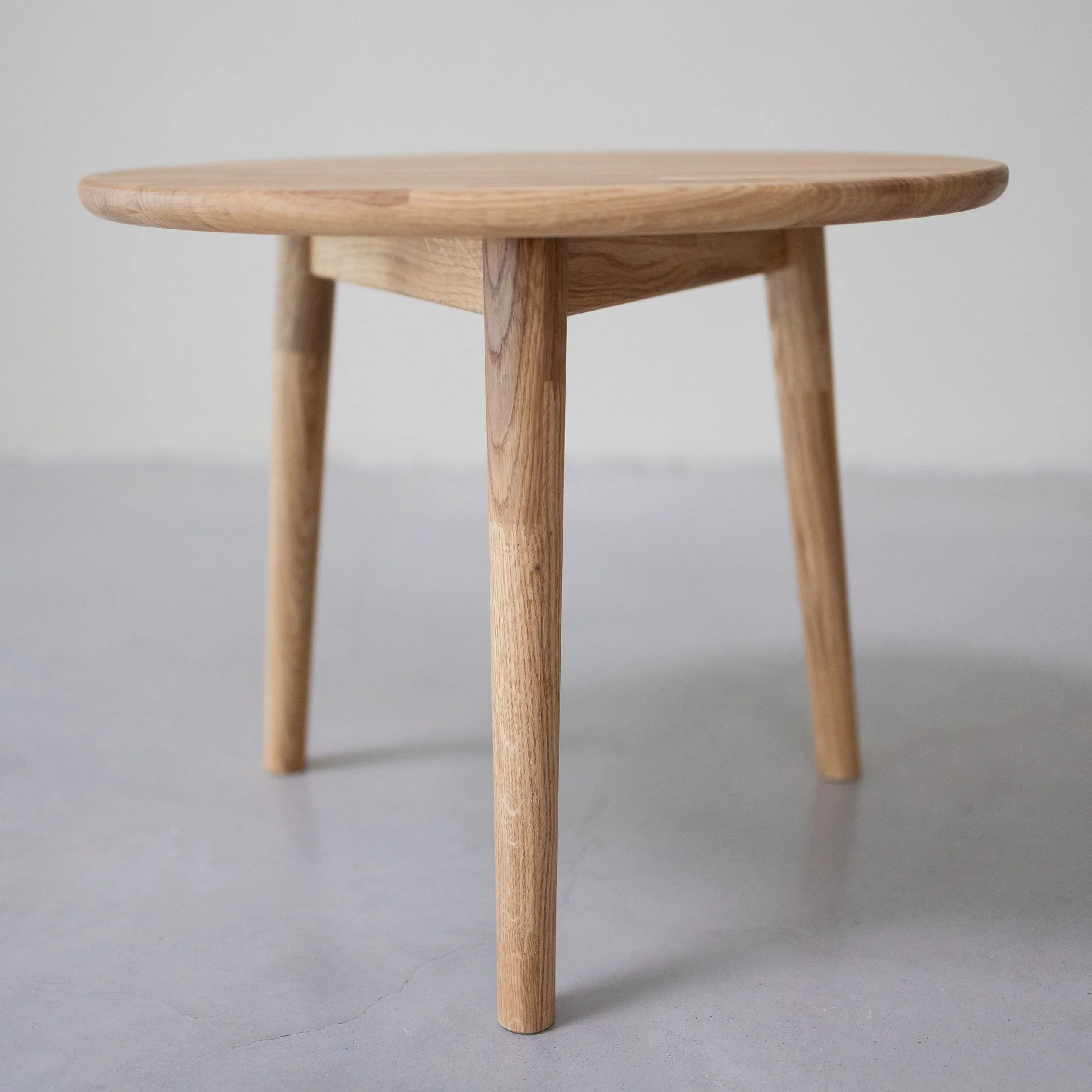 Table basse gigogne en bois massif de chêne Malmo - NordicStory - Image 11
