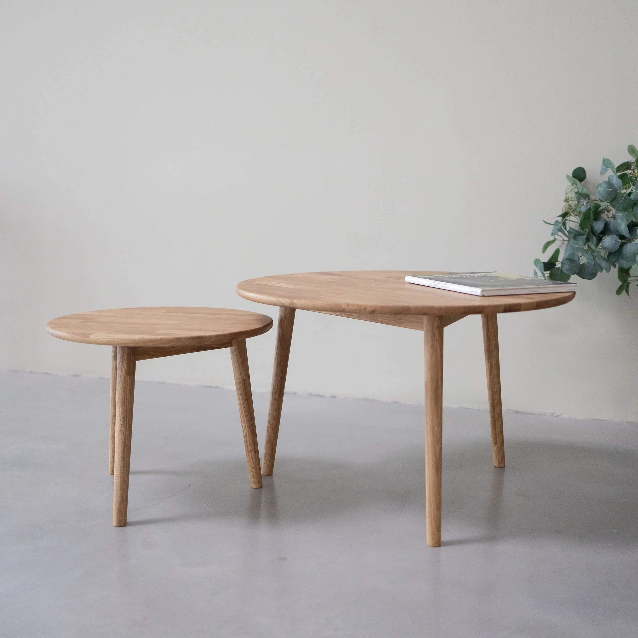Table basse gigogne en bois massif de chêne Malmo - NordicStory - Image 3