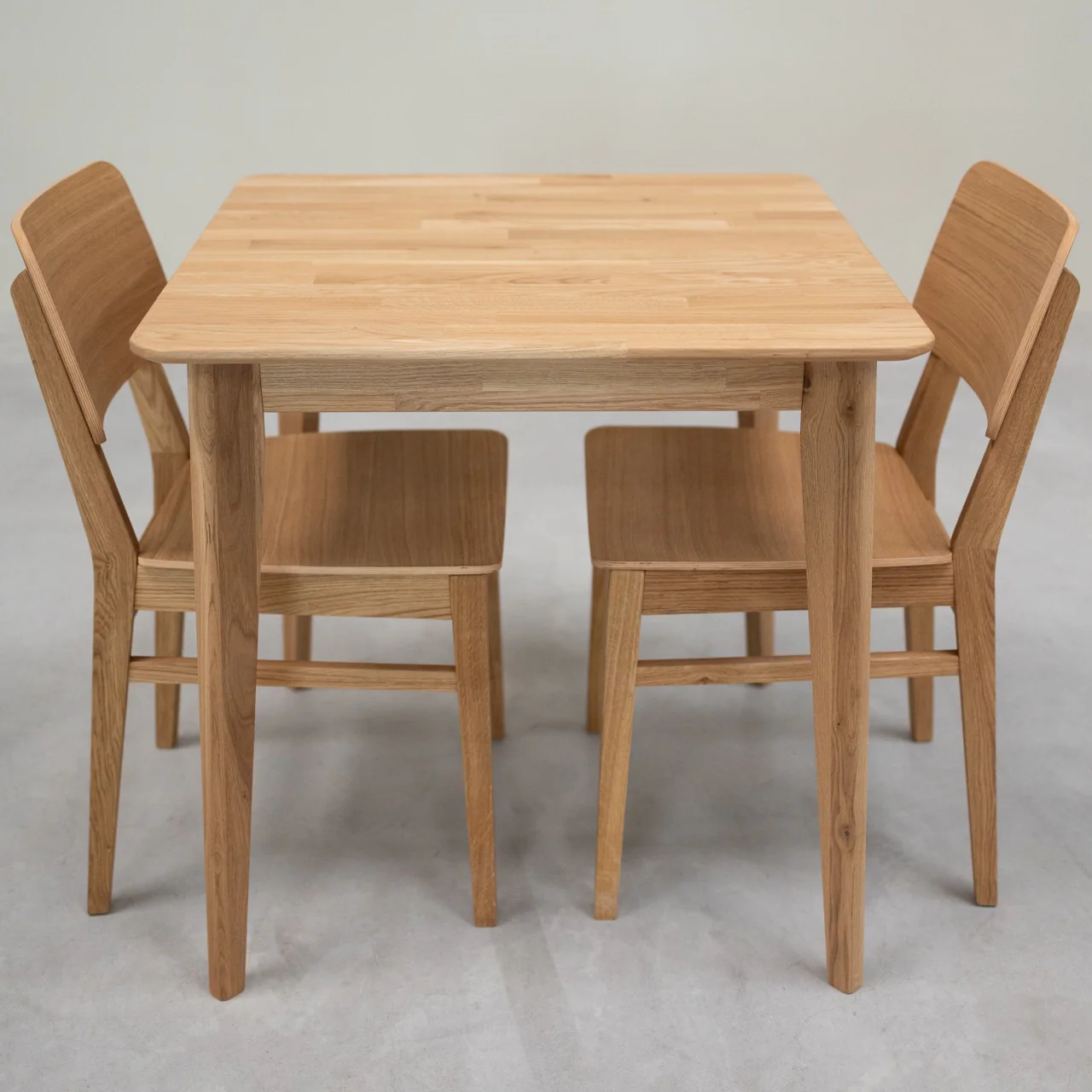 Table à manger carré en bois massif de chêne Gustaf - NordicStory - Image 3